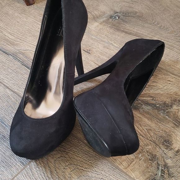 BAKERS Shoes - Picture 2 of 10